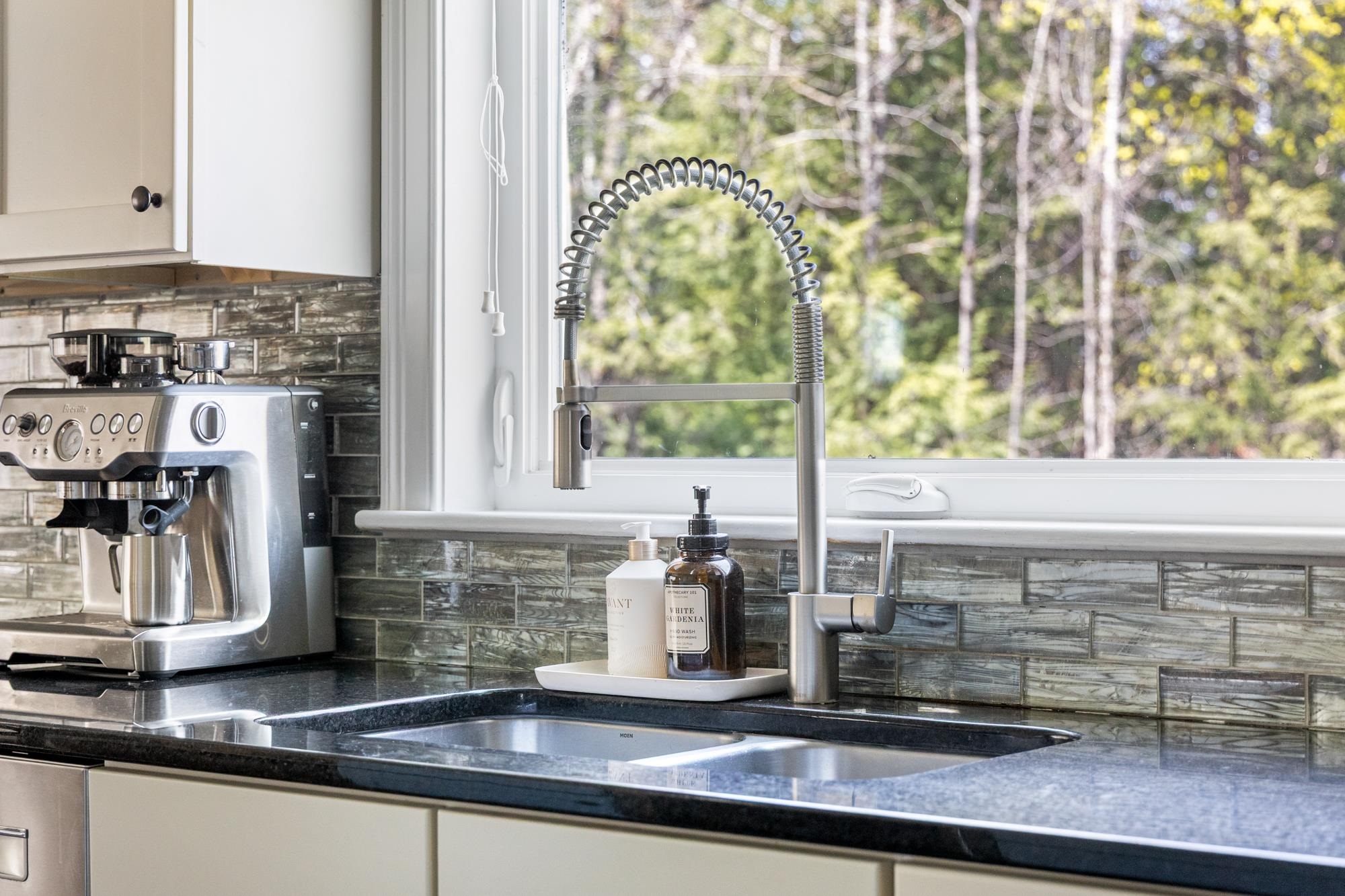 255 Obrien Drive Shelburne, VT 05482 - Photo 11 of 60