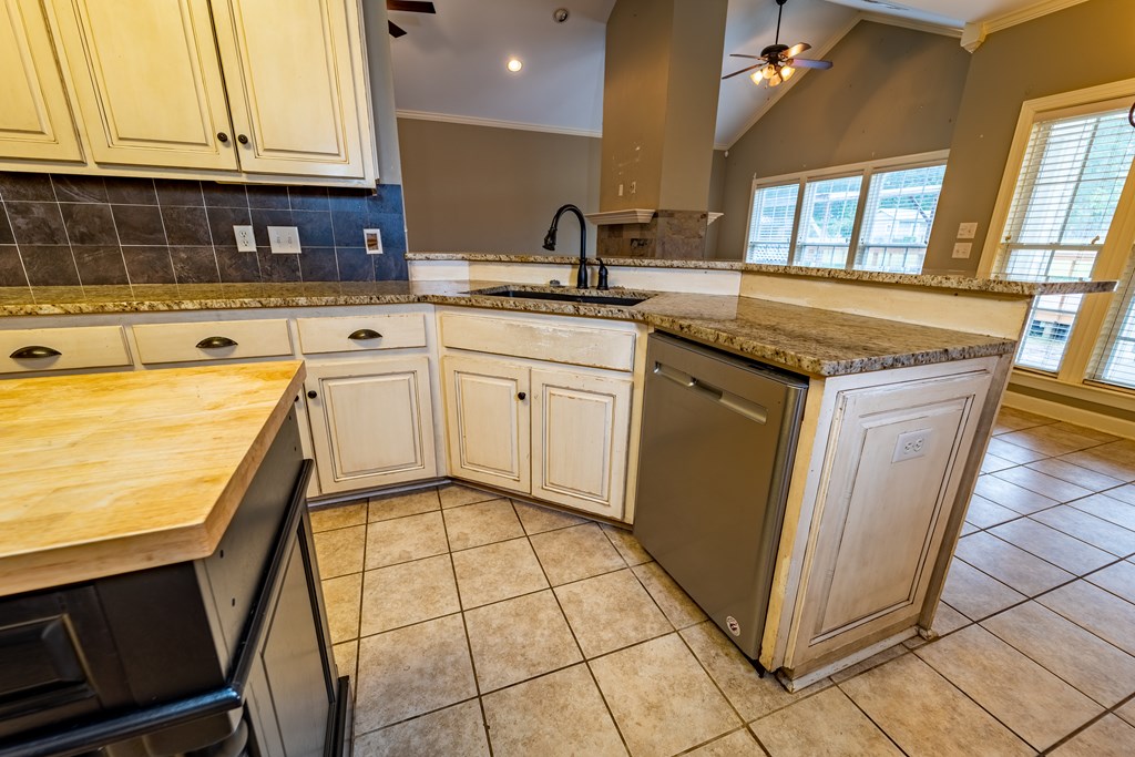 284 Fuller Road Dothan, AL 36301 - Photo 16 of 48