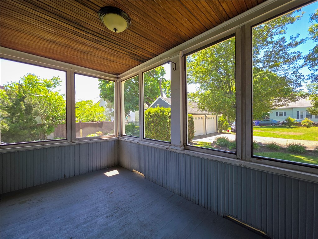 225 Hunts Avenue Pawtucket, RI 02861 - Photo 35 of 35