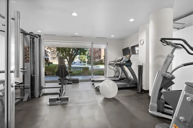 $239,000 | 803 West 48th Street, Unit 601, Kansas City, MO 64112