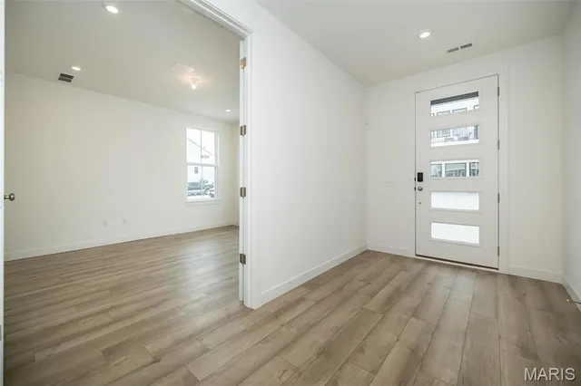 $577,900 | 8904 Gateway Circle, Unit 41808, Richmond Heights, MO 63144