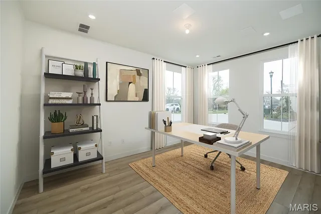 $577,900 | 8904 Gateway Circle, Unit 41808, Richmond Heights, MO 63144