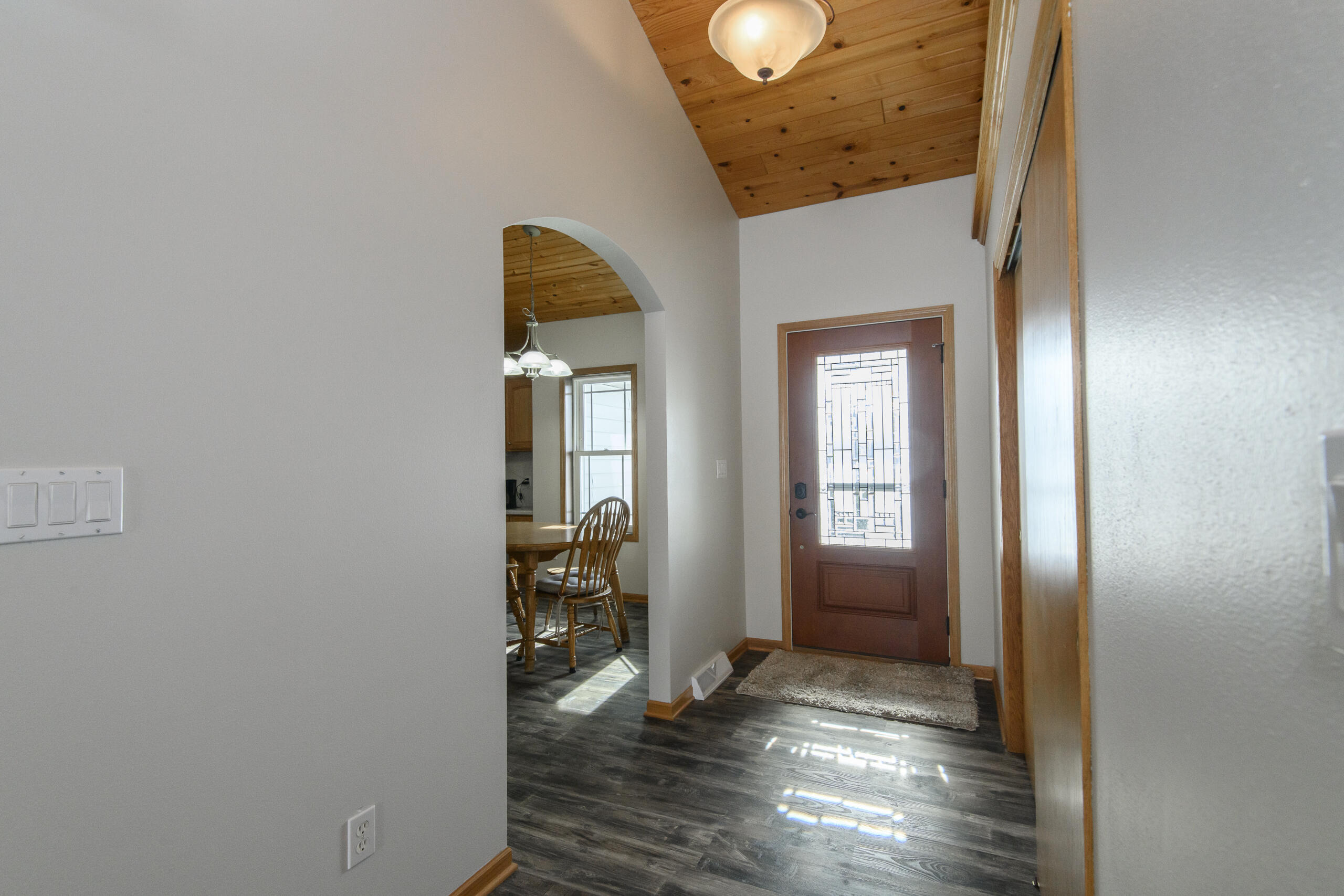 130 Chestnut Way North Prairie, WI 53153 - Photo 38 of 50 Front Hall