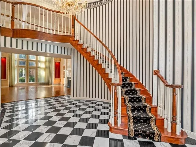 a view of entryway with a front door