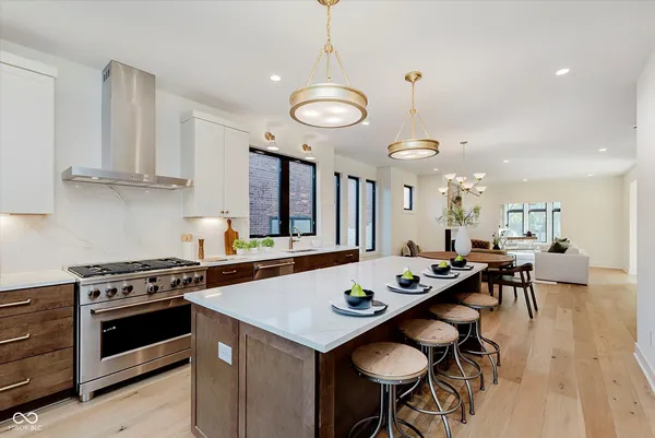 $940,000 | 1822 Central Avenue, Indianapolis, IN 46202