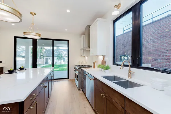 $940,000 | 1822 Central Avenue, Indianapolis, IN 46202