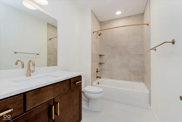 $940,000 | 1822 Central Avenue, Indianapolis, IN 46202