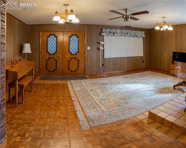 $299,900 | 77 Circle Drive, La Junta, CO 81050