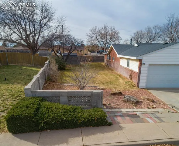 $299,900 | 77 Circle Drive, La Junta, CO 81050