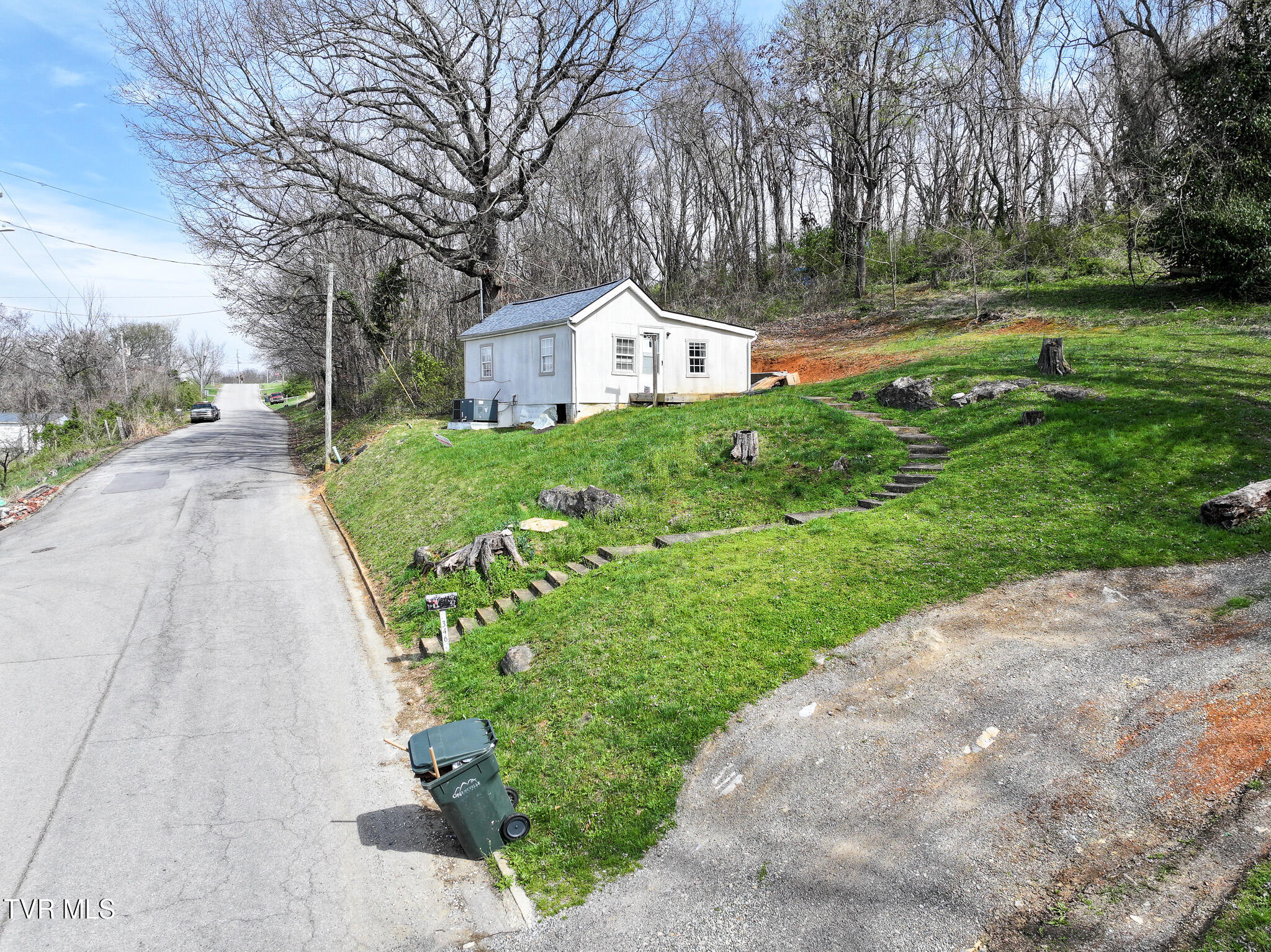346 Locust Street Greeneville, TN 37745 - Photo 4 of 21 DJI_20260319135103_0348_D