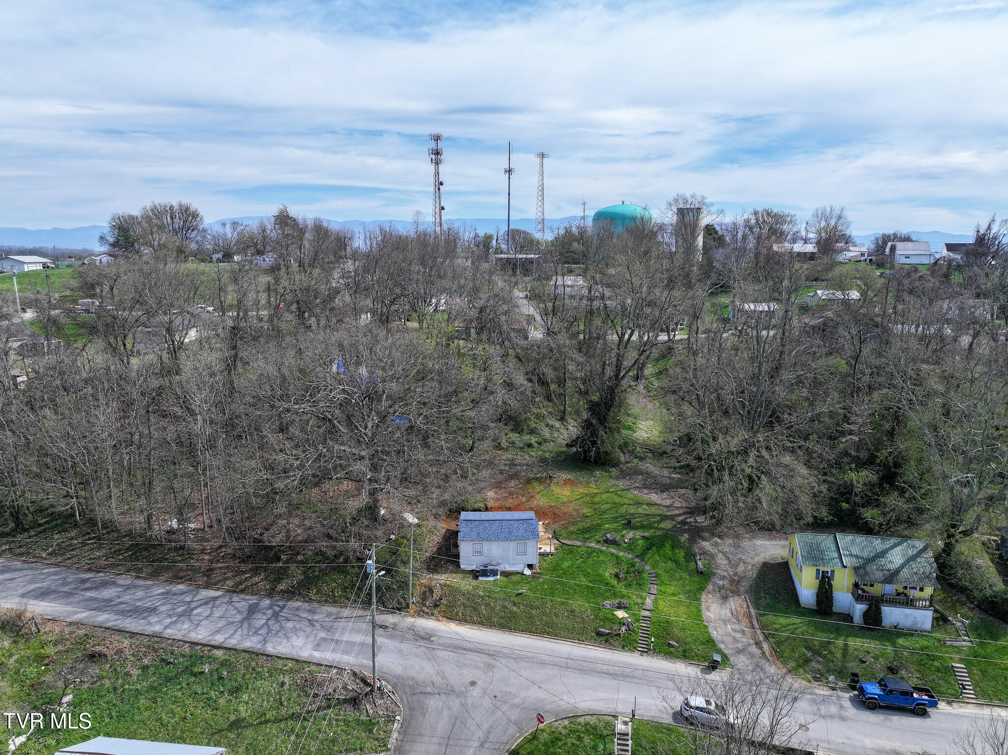 346 Locust Street Greeneville, TN 37745 - Photo 9 of 21 DJI_20260319135245_0356_D