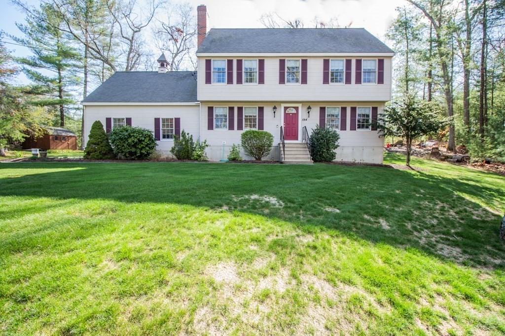 194 Providence Street, Mendon, MA 01756 Compass