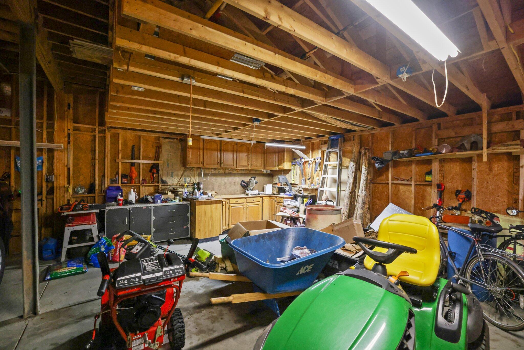 3995 Raccoon Valley Road Alexandria, OH 43001 - Photo 62 of 93 Barn interior