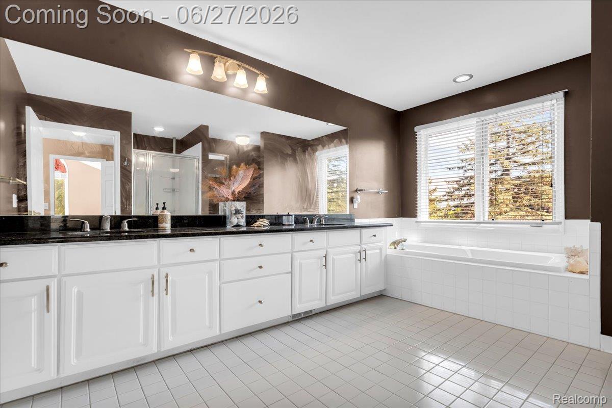 1781 Westridge Drive Rochester, MI 48306 - Photo 32 of 56 25-1781 Westridge Dr_24.jpg