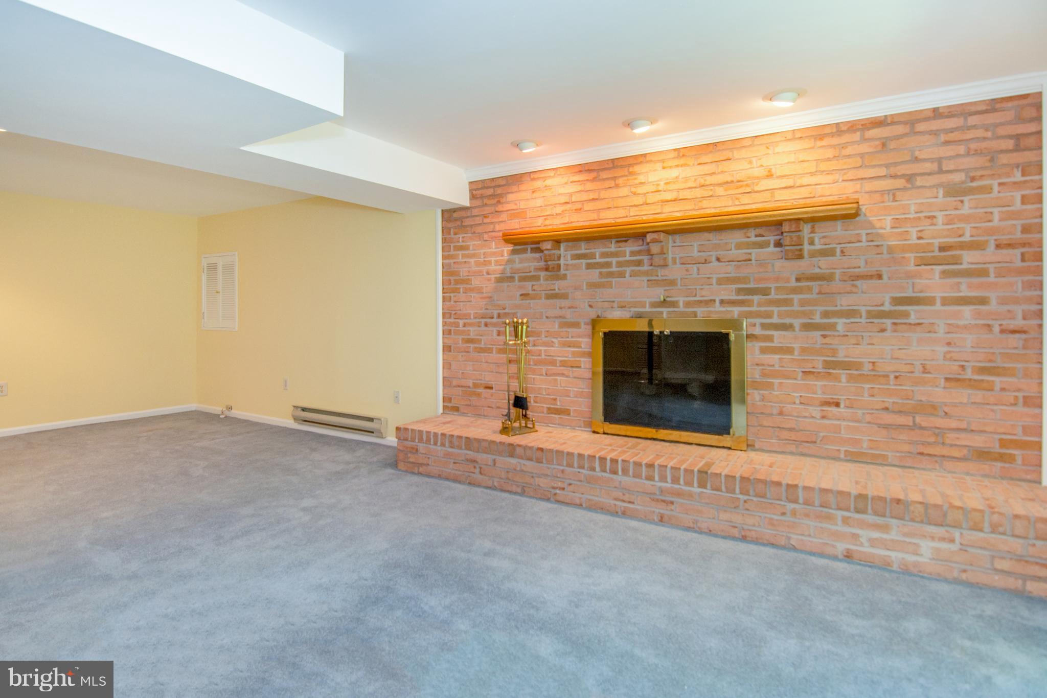 11 Ranger Court Baltimore, MD 21234 - Photo 24 of 30 Family Room