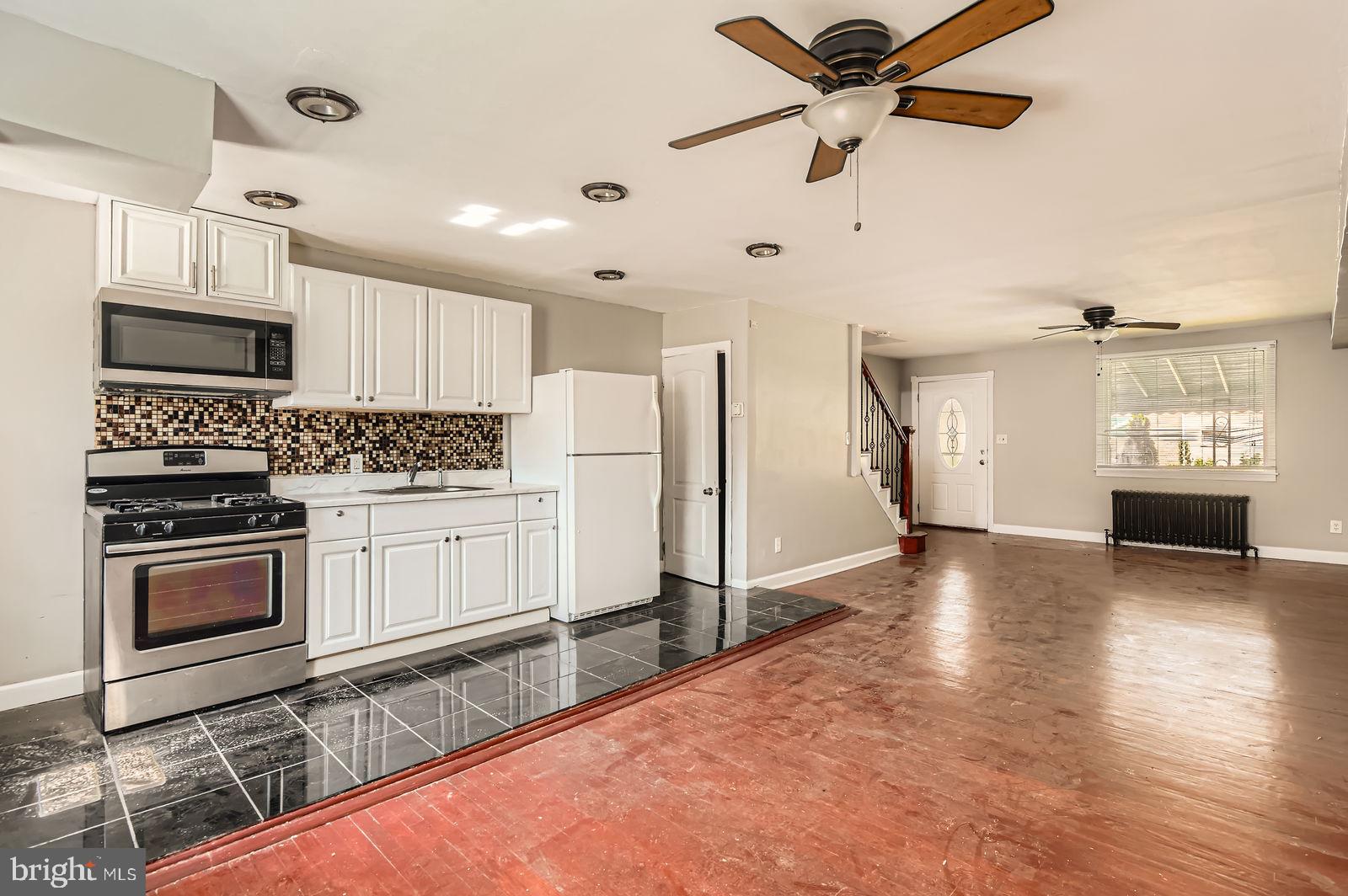 4904 Pembridge Avenue Baltimore, MD 21215 - Photo 4 of 11