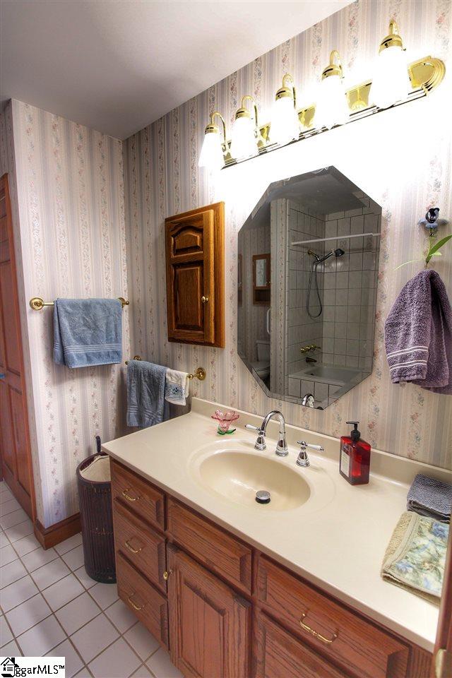2875 Table Rock Road Pickens, SC 29671 - Photo 14 of 36