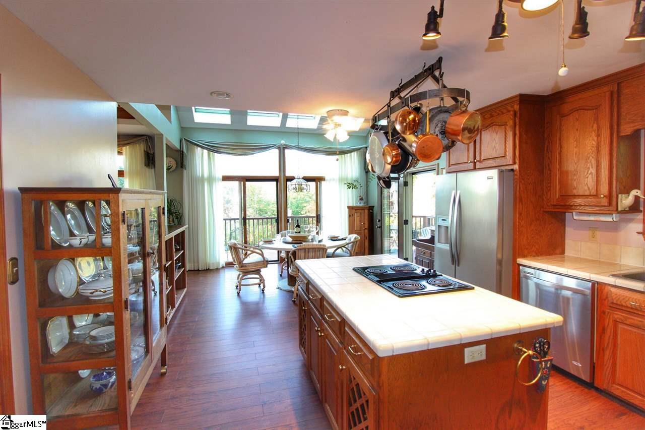 2875 Table Rock Road Pickens, SC 29671 - Photo 23 of 36