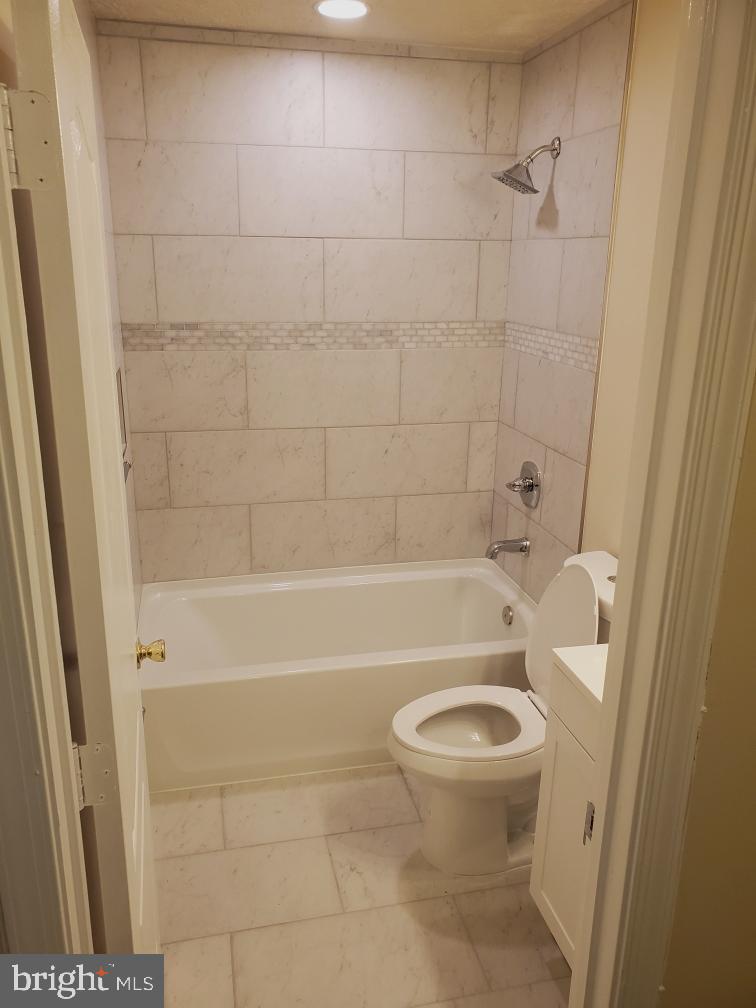 705 Risa Road Upper Marlboro, MD 20774 - Photo 11 of 17 Bathroom