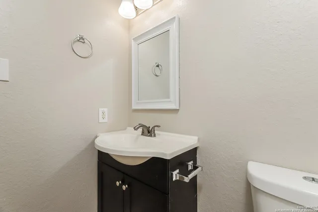 $1,585 | 6702 Highland Grass, Converse, TX 78109