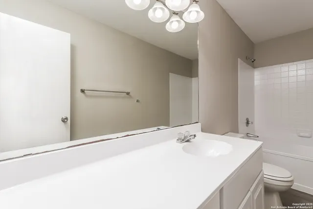 $1,585 | 6702 Highland Grass, Converse, TX 78109