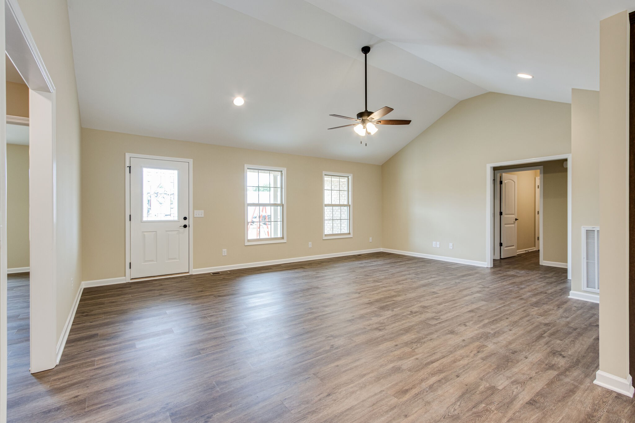 1125 Lyndell Bell Road Manchester, TN 37355 - Photo 5 of 38