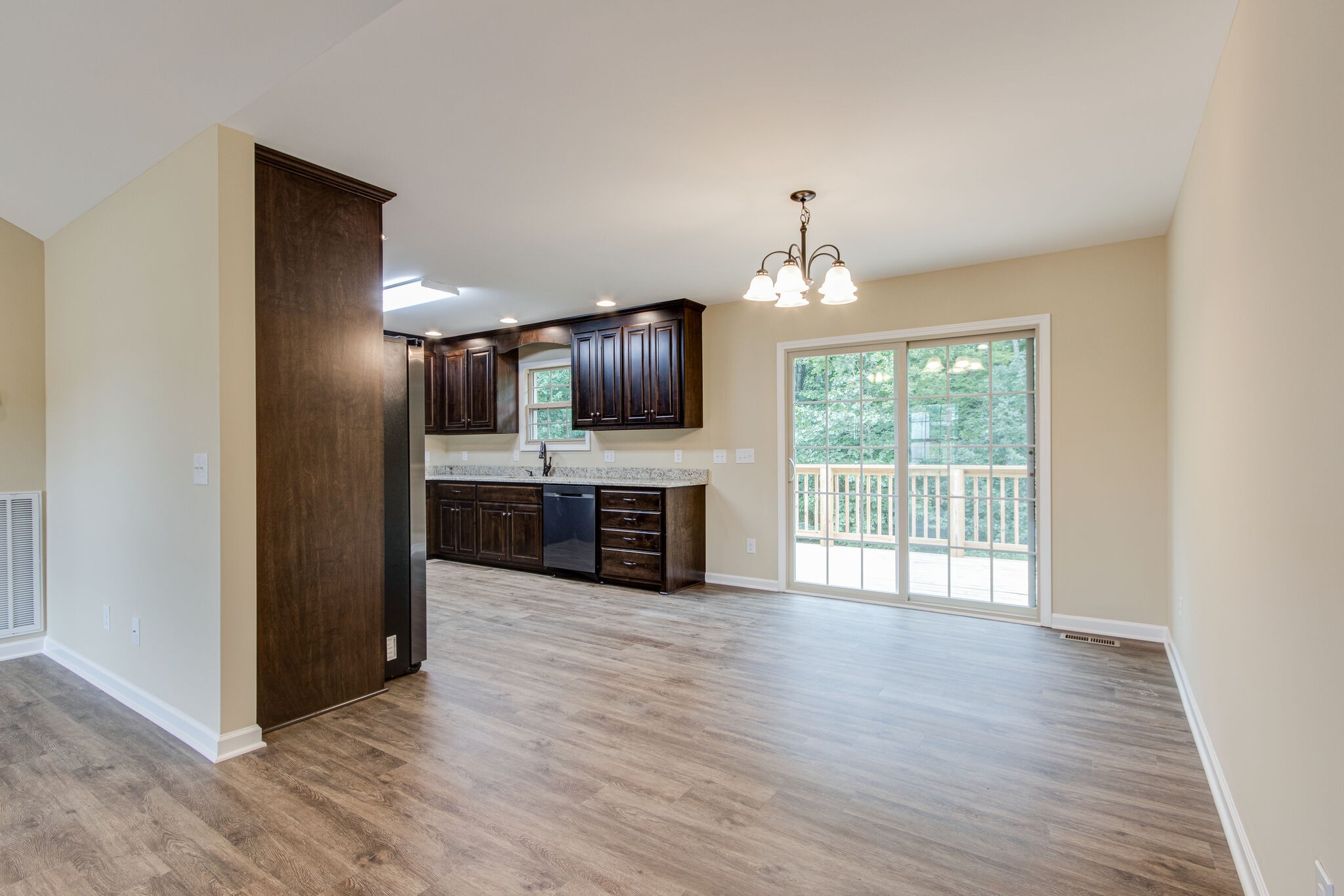 1125 Lyndell Bell Road Manchester, TN 37355 - Photo 8 of 38