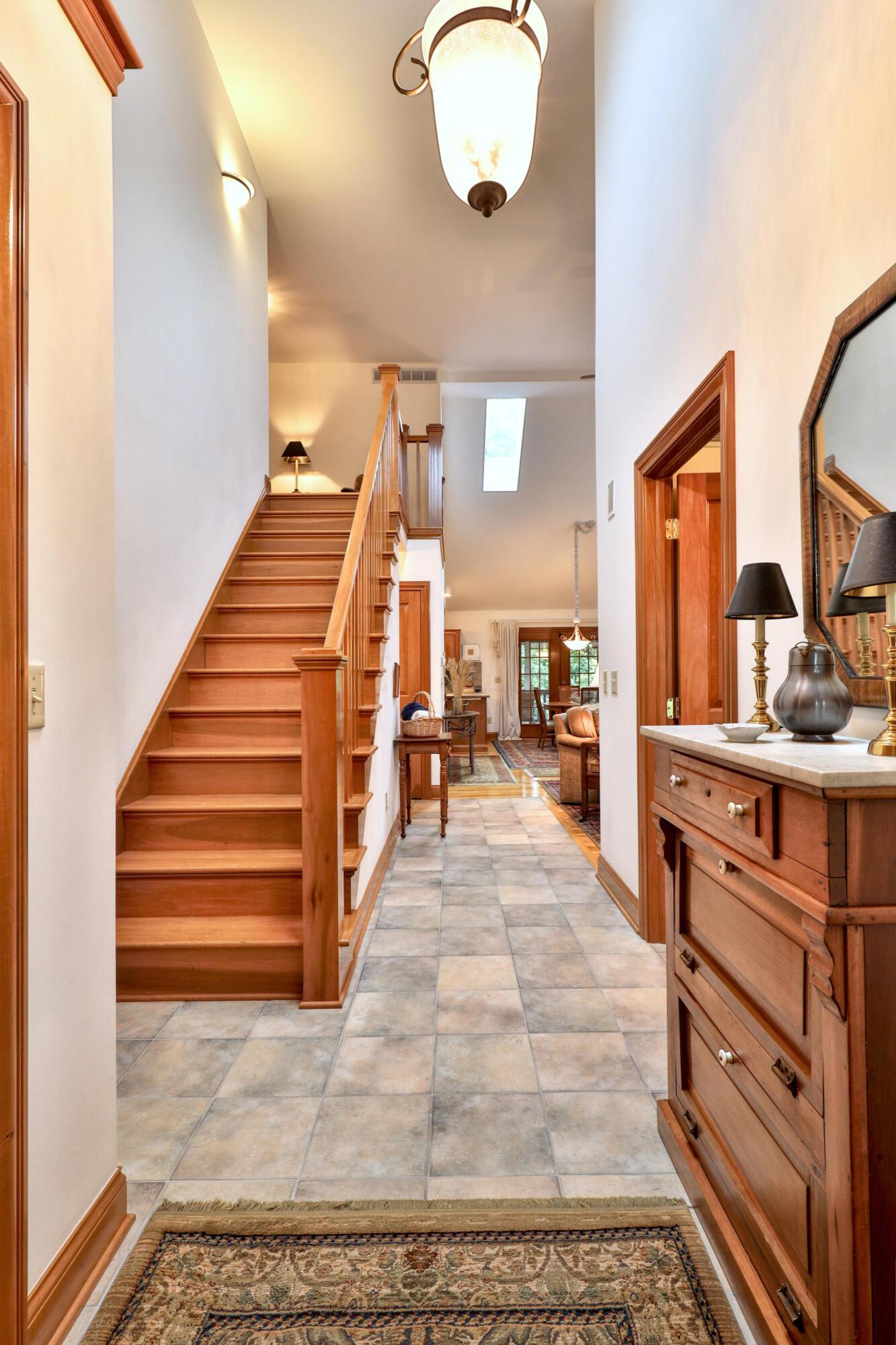 5120 Postlewaite Road Columbus, OH 43235 - Photo 8 of 59 Gallery Image 8