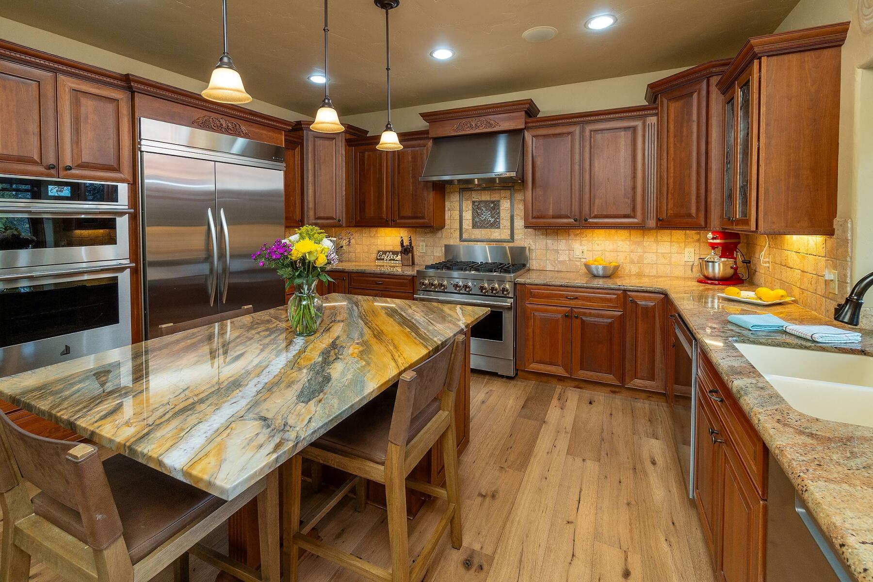 20112 Star Fire Ridge Court Bend, OR 97702 - Photo 13 of 72