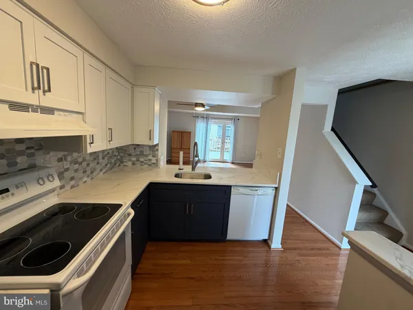 $2,499 | 14724 Crosswood Terrace, Burtonsville, MD 20866