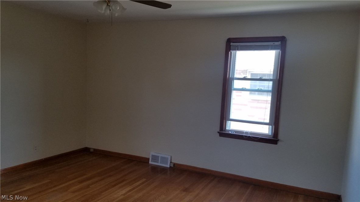 7478 Pearl Road Cleveland, OH 44130 - Photo 22 of 29