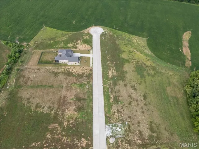 $87,500 | 624 Legacy Drive, Waterloo, IL 62298