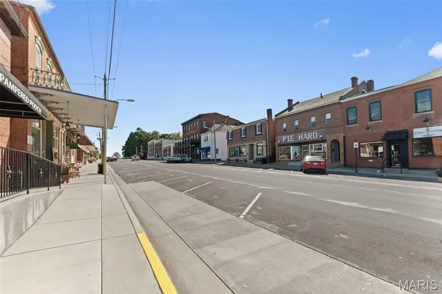 $87,500 | 624 Legacy Drive, Waterloo, IL 62298