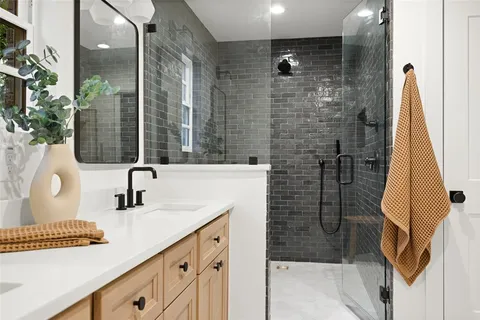 $1,330,000 | 6919 Gaston Avenue, Dallas, TX 75214