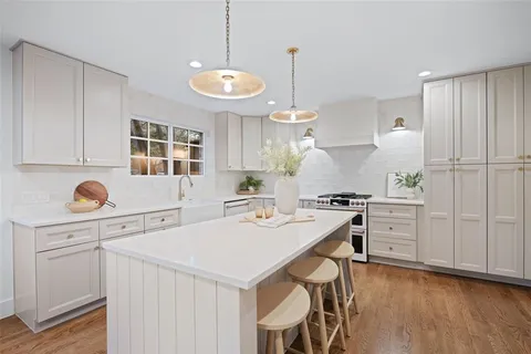 $1,330,000 | 6919 Gaston Avenue, Dallas, TX 75214