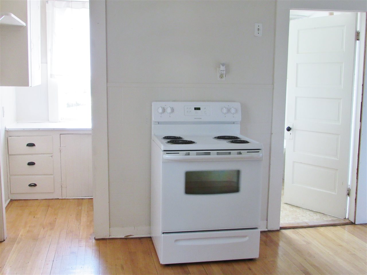 4 Hazel Street Manchester, NH 03104 - Photo 7 of 25 Gallery Image 7