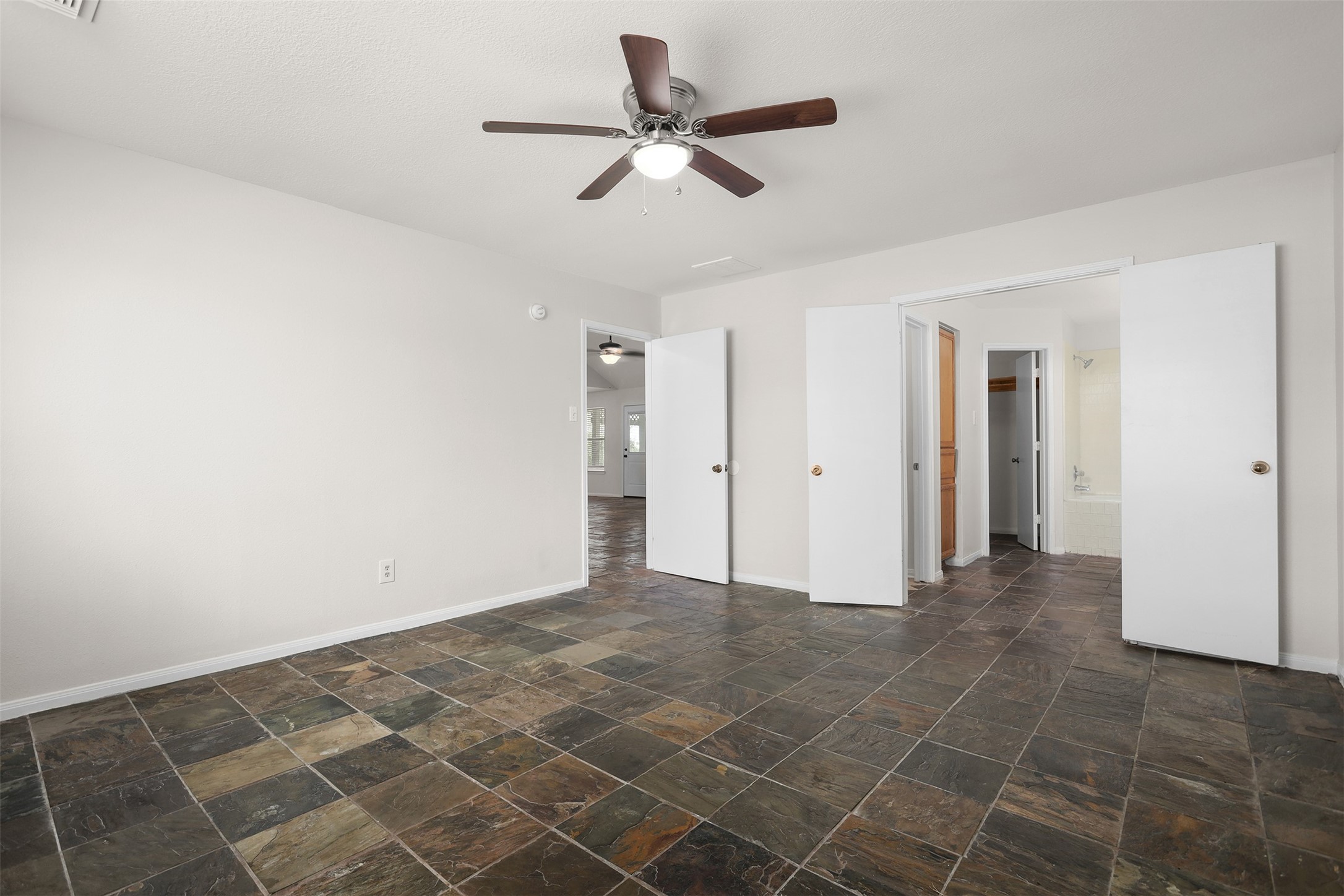 1333 Highway 36 Rosenberg, TX 77471 - Photo 27 of 40 a view of an empty room