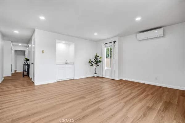 $3,500 | 2032 East Bermuda Street, Unit 204, Long Beach, CA 90814