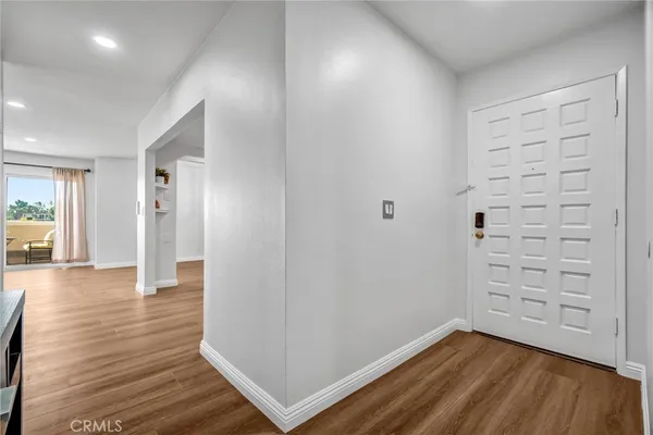 $3,500 | 2032 East Bermuda Street, Unit 204, Long Beach, CA 90814