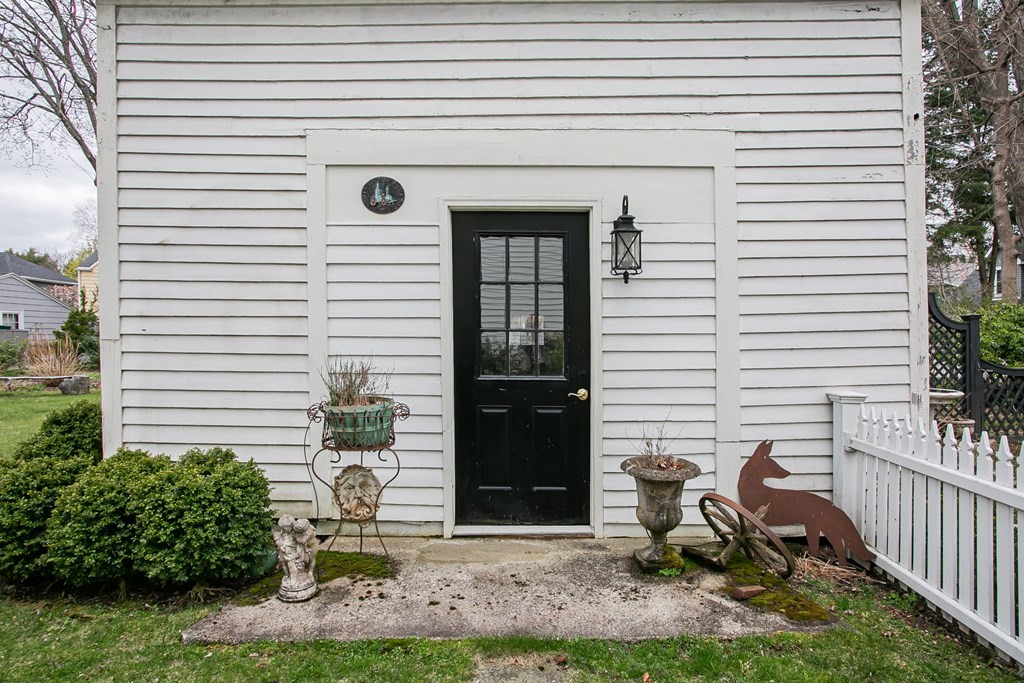 751 Webster Street Needham, MA 02492 - Photo 9 of 42 Gallery Image 9