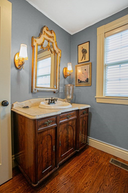 751 Webster Street Needham, MA 02492 - Photo 10 of 42 Gallery Image 10