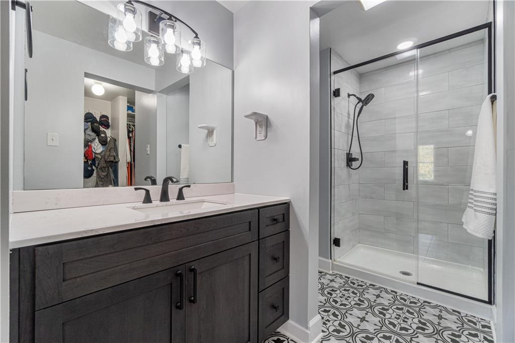 1581 Wilson Road Pittsburgh, PA 15236 - Photo 14 of 25 Gallery Image 14