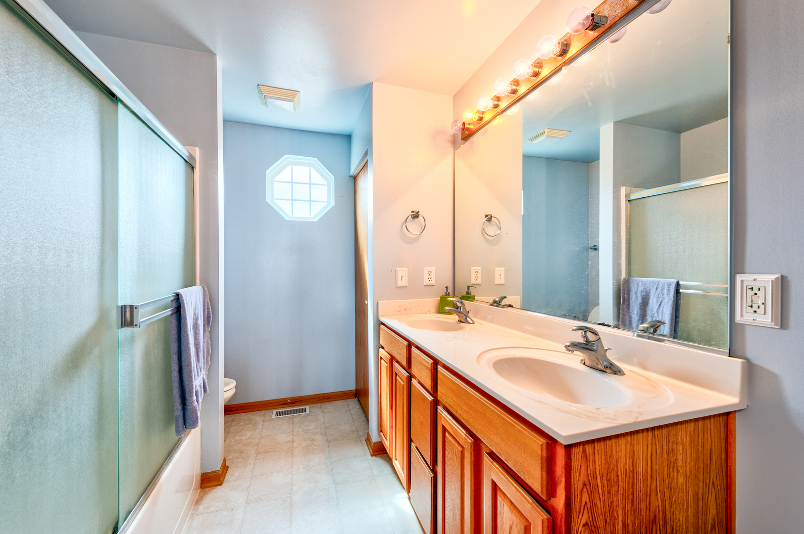 965 Carmen Road Sugar Grove, IL 60554 - Photo 20 of 32