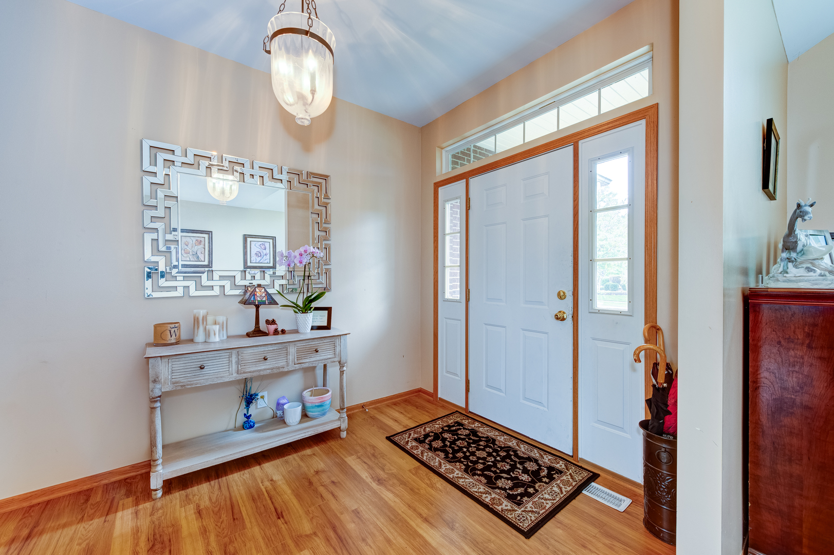 965 Carmen Road Sugar Grove, IL 60554 - Photo 4 of 32