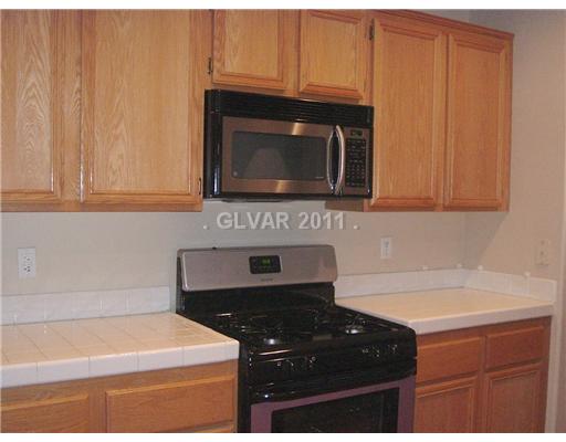 938 Rifle Drive Henderson, NV 89002 - Photo 6 of 10 Kitchen.