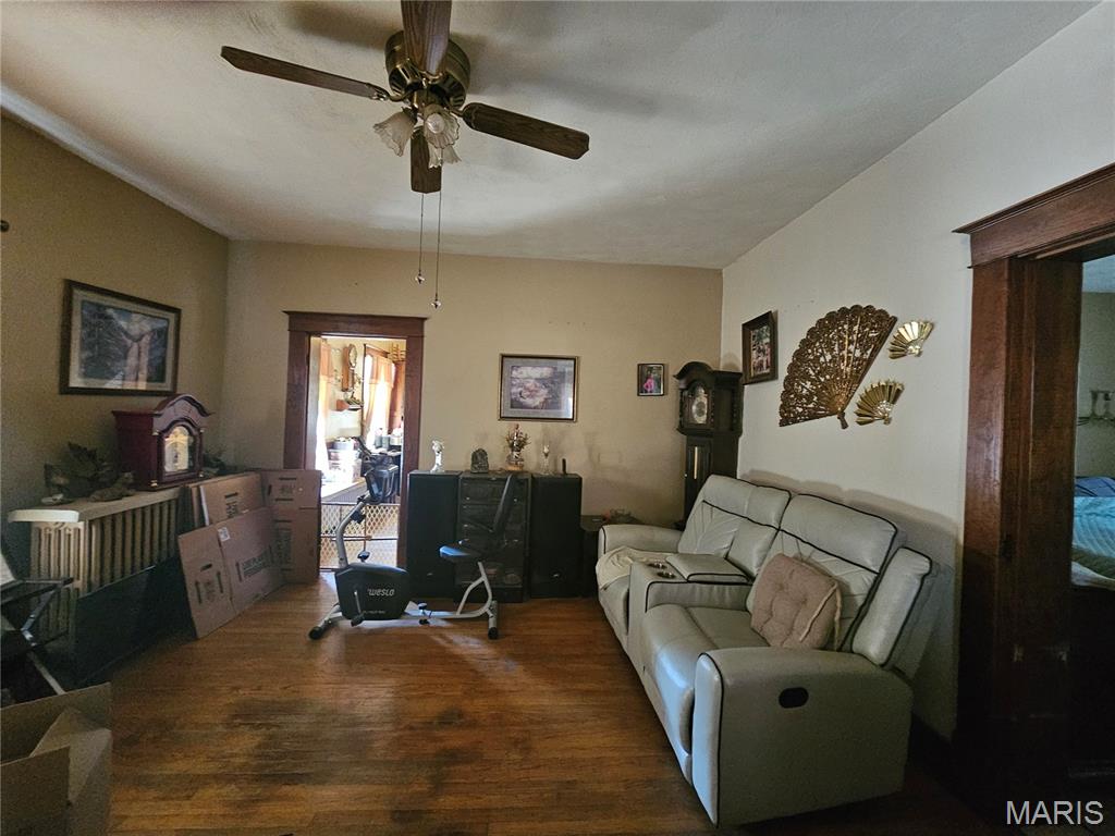 319 West Holmes Street Chester, IL 62233 - Photo 6 of 24