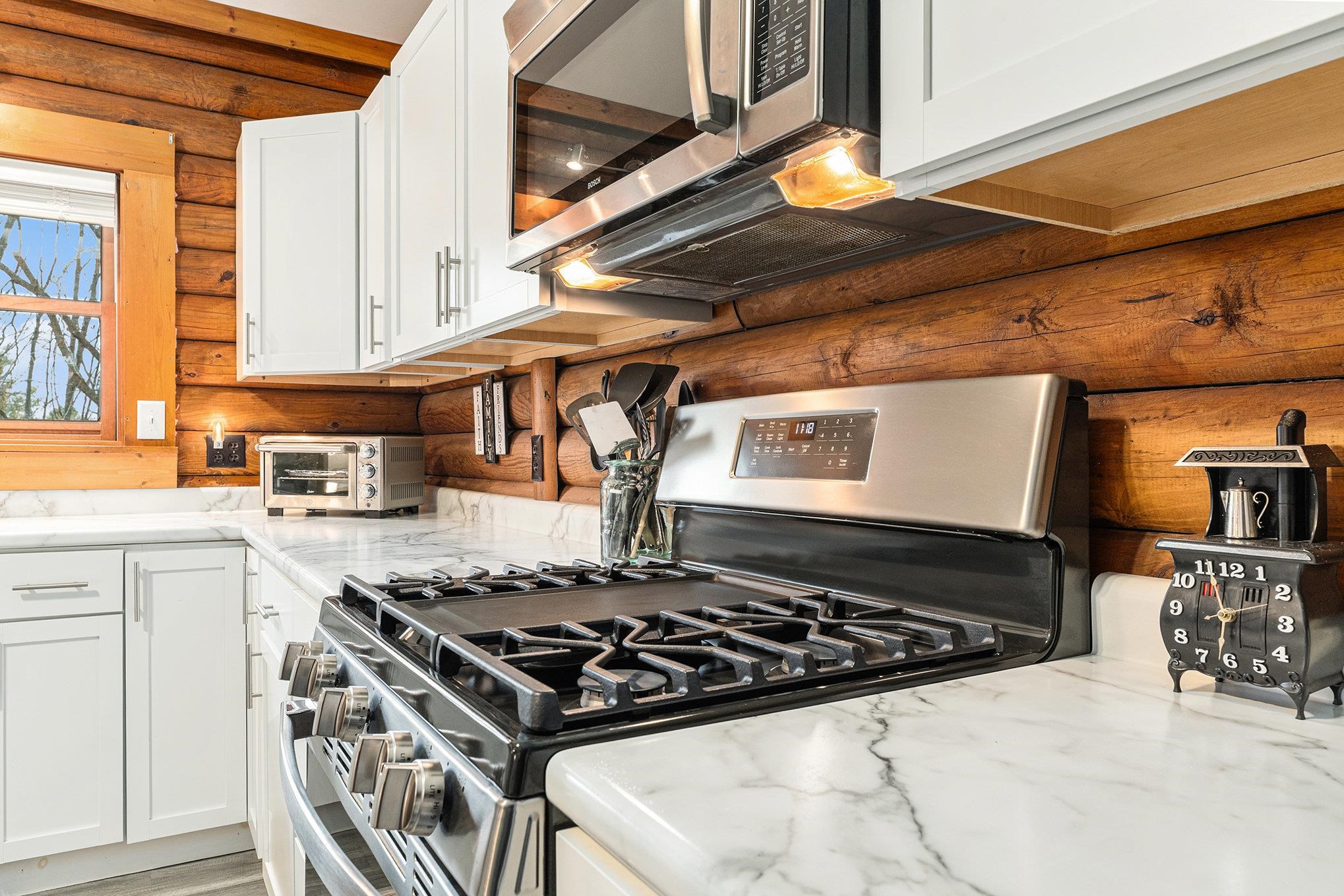 10780 South 29 Road Cadillac, MI 49601 - Photo 8 of 52 1933413-dc472fc5-1127-4b2b-8cda-b2b898eeebf1.JPG
