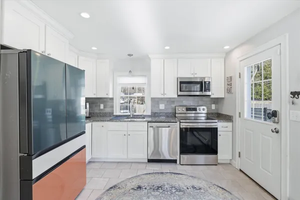 $500,000 | 216 East Side Drive, Concord, NH 03301