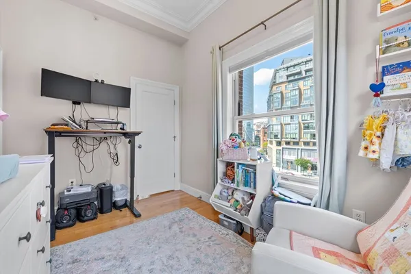 $3,900 | 7 Stillman Place, Unit 10, Boston, MA 02113