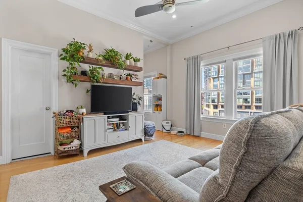 $3,900 | 7 Stillman Place, Unit 10, Boston, MA 02113